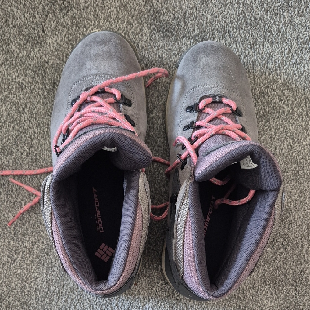 Columbia Women's Gray and Pink Boots, 10W